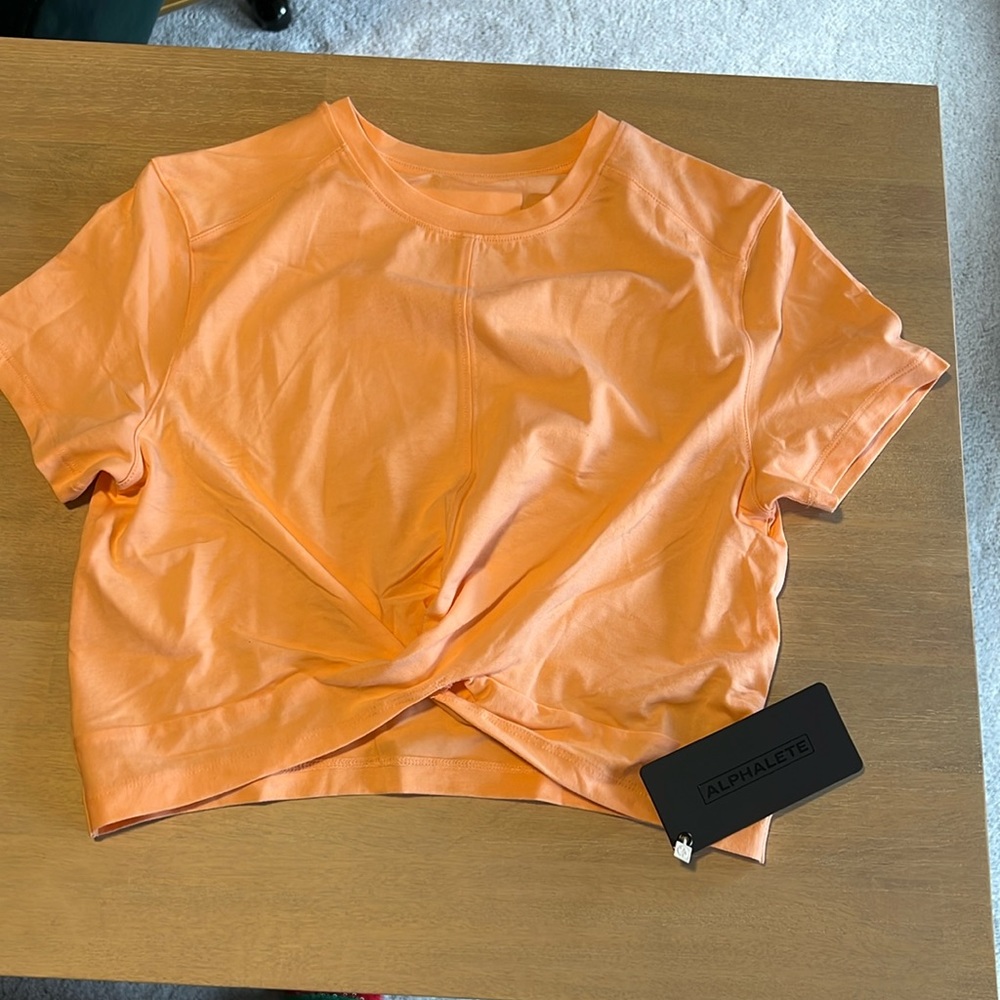 NEW!! Alphalete Evo Twist Crop - Cheeky Coral Medium